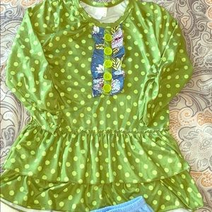 Smoke free boutique outfit